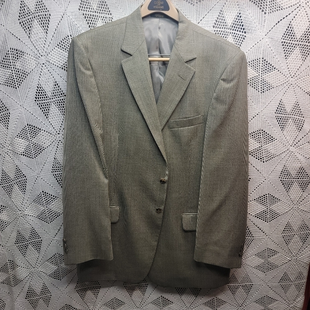 Betley hall suit made for collins and Williams.  Size 44L